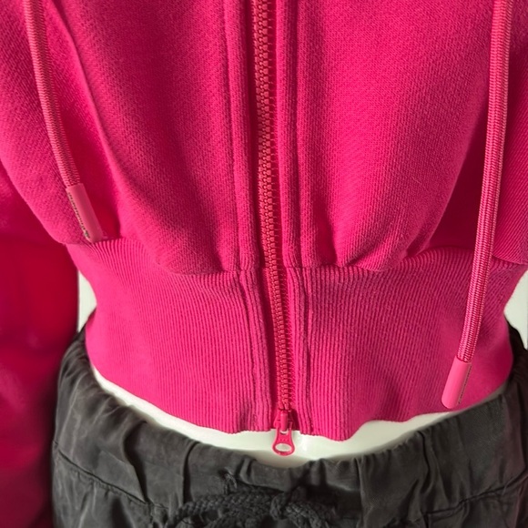 Stella McCartney TrueCasuals Cropped Hoodie - Picture 14 of 17